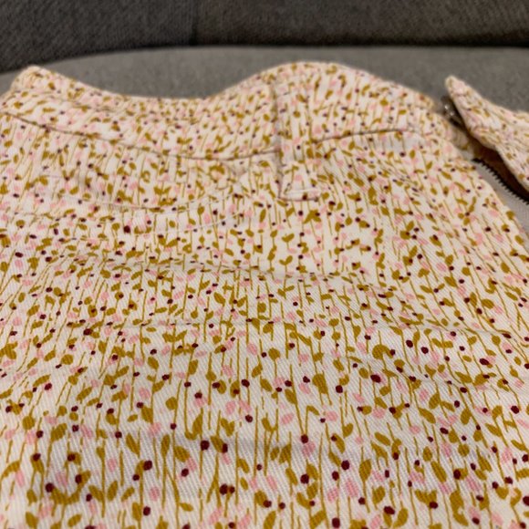 H&M Patterned Short Twill Shorts Size 0 - Picture 3 of 6